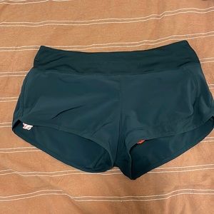Run in rabbit size medium 2 inch shorts
